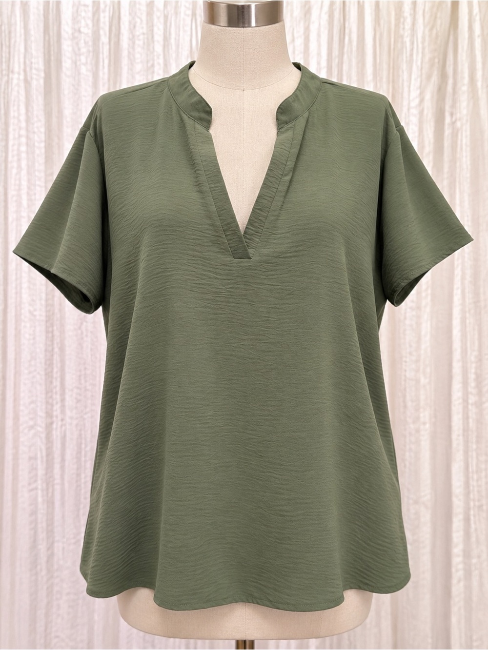 Women’s Olive Green V-Neck Short Sleeve Blouse